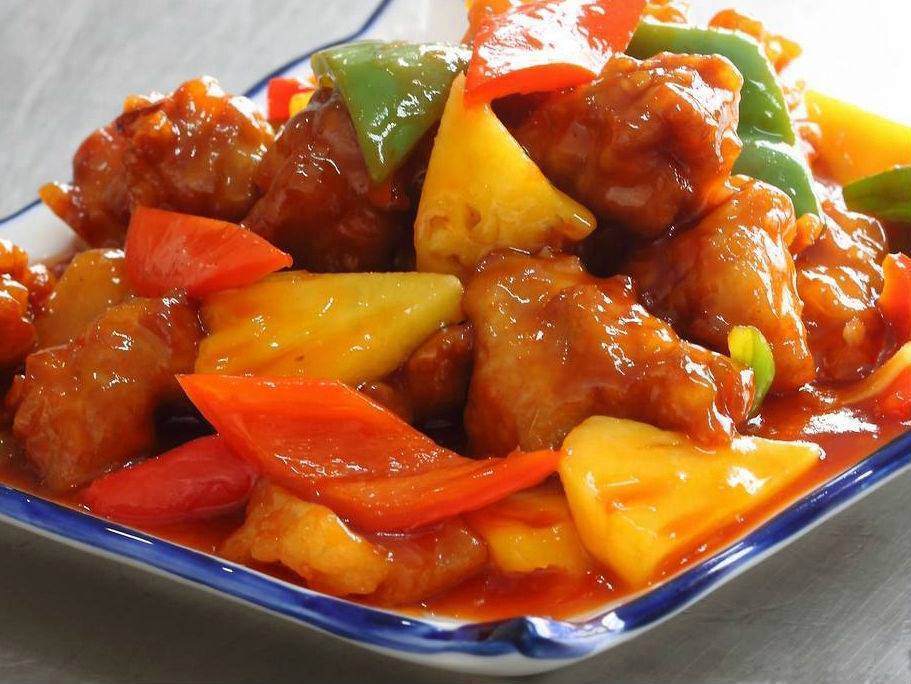 Sườn xào dứa chua ngọt