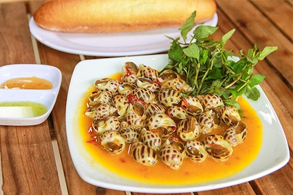 chảo ốc xào bơ tỏi