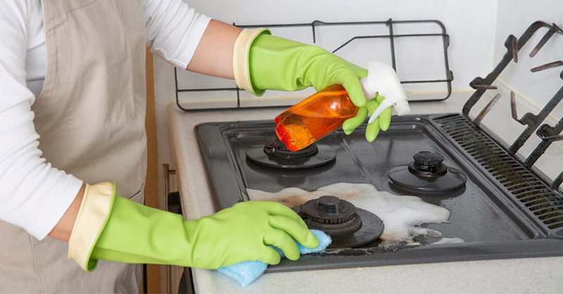 Mẹo làm sạch bếp gas sáng bóng không cần hóa chất mạnh