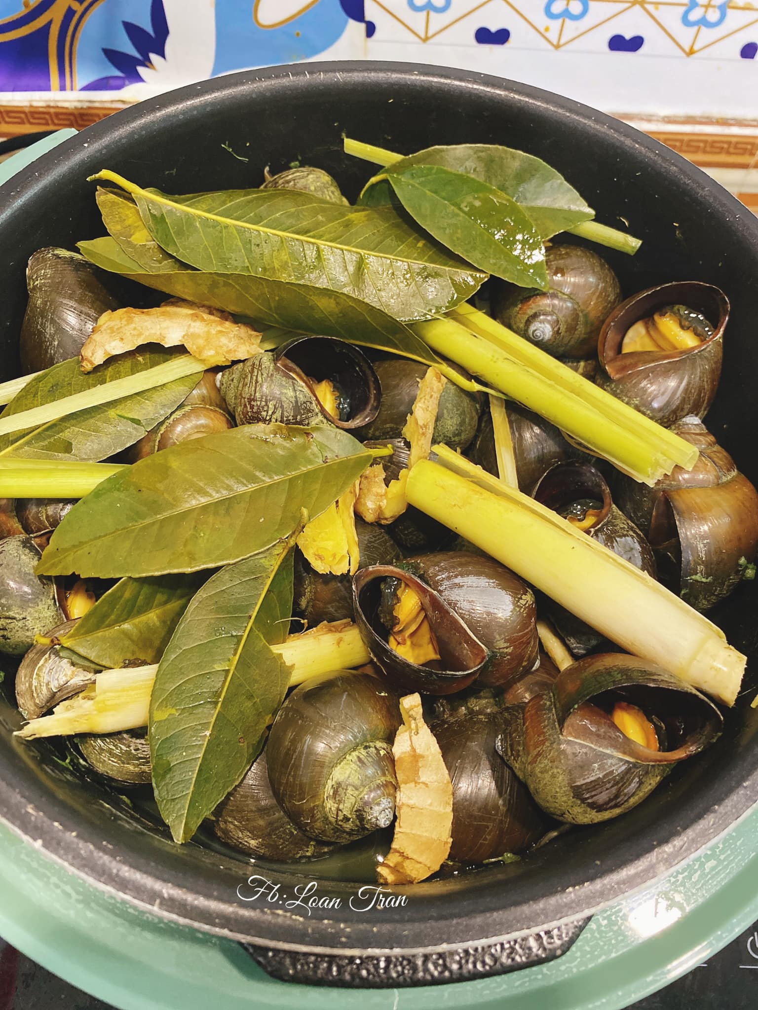 nồi ốc hấp sả