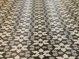 Mẹo dọn dẹp: Tẩy trắng gạch lát nền cũ sáng bóng như mới