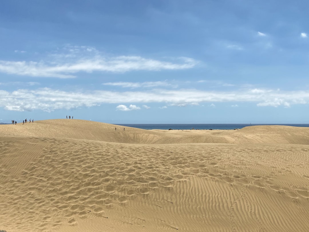 cảnh đồi cát rợn người