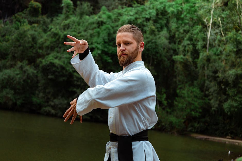 Dòng sông chảy xuôi theo địa hình