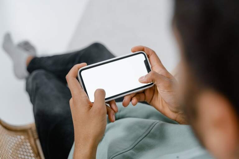 Người dùng thanh toán bằng điện thoại