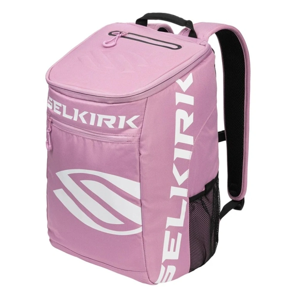 Người chơi golf chuẩn bị hành lý