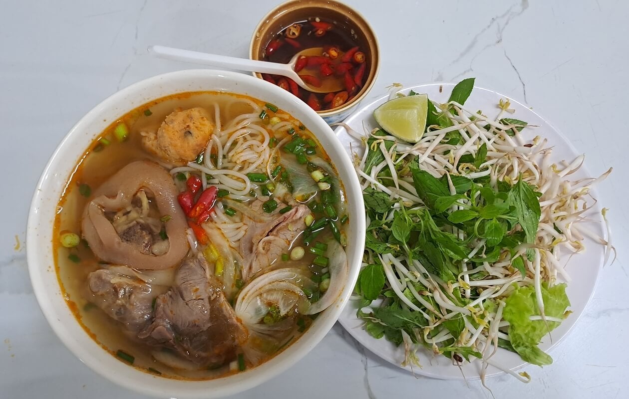 Bún bò Huế: Món ngon mỗi ngày cho bữa ăn thành phố