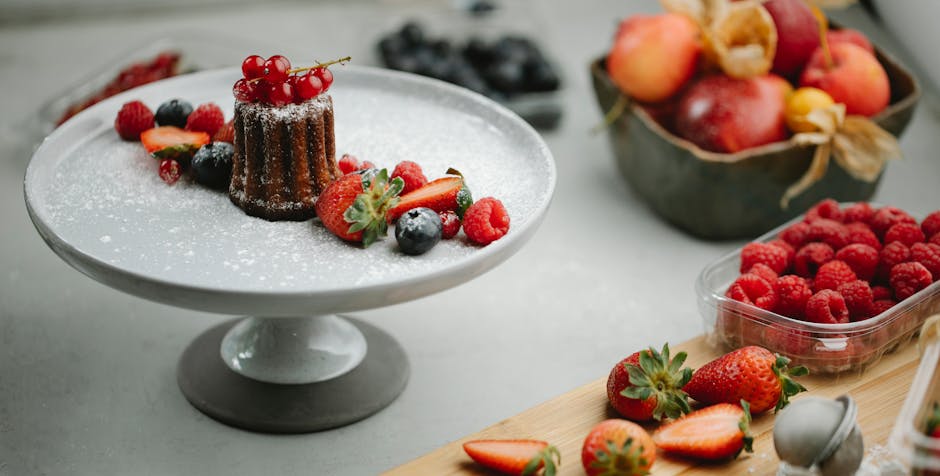 Bột baking soda rắc trong giày