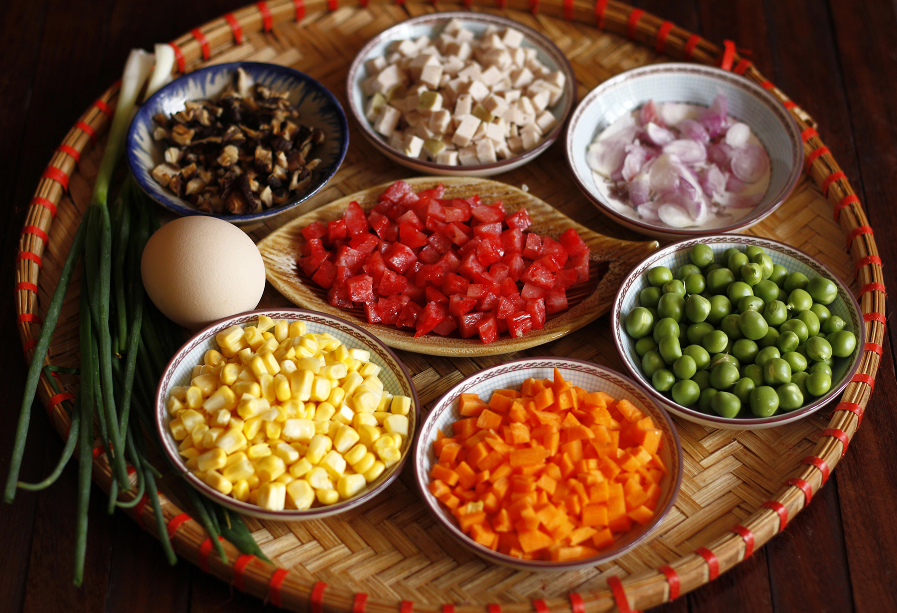 Các nguyên liệu tươi ngon để làm cơm chiên Dương Châu