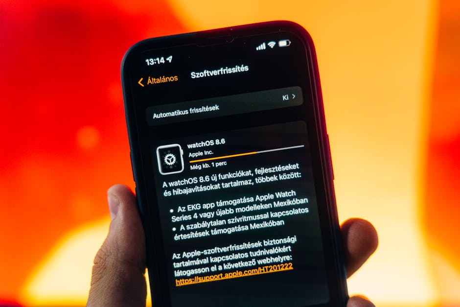 Màn hình điện thoại hiển thị thông báo cập nhật phần mềm