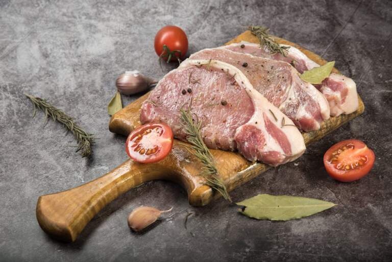 Sơ chế thịt heo