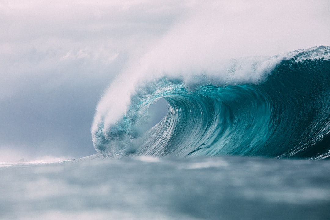 giant tsunami wave giant tsunami wave