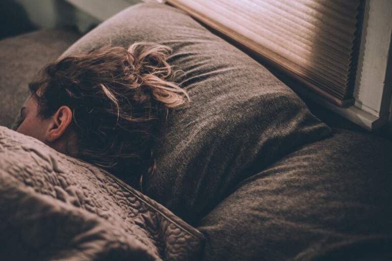 Thức trắng một đêm: Điều gì xảy ra với cơ thể bạn?